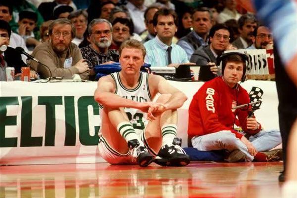 上半场结束 上半场结束