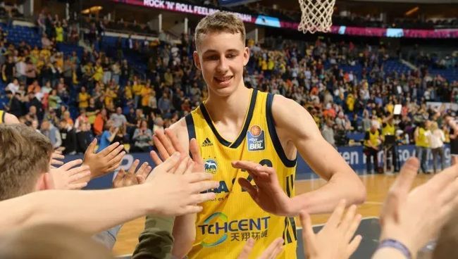 争取一份双 争取一份双